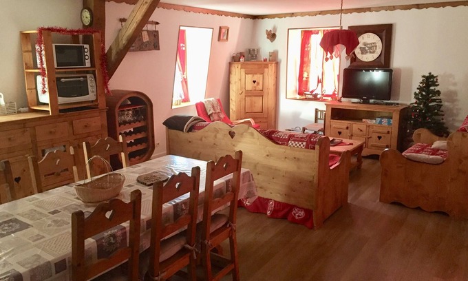 Flumet Apartment | Charming Savoyard apartment in the village center