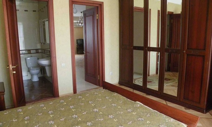 Vake Apartment | Charming spacious 1-bedroom apartment beside Vake Park in Tbilisi