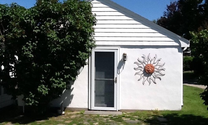 Easton's Point Cottage | Charming Studio Cottage located on Easton's Point