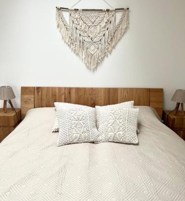 Tuchomerice Apartment | Charming studio near Prague Airport