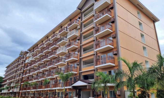 Puerto Princesa City Centre Apartment | Charming studio in brilliant Puerto Princesa with WiFi, AC