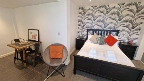 Morcott Apartment | Charming Studio Rutland Point holiday or work
