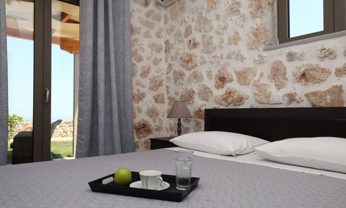 Kavallos Apartment | Charming suite Irida just few minutes from Kathisma & Mylos Beach