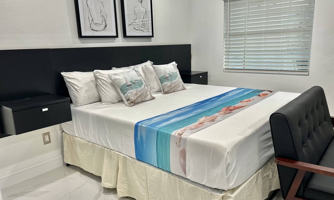 Greater Northdale Apartment | Charming tastefully decorated brand new Private Studio