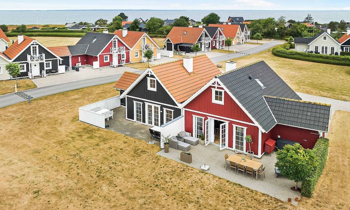 Middelfart House | Charming terraced house by the beach and forest