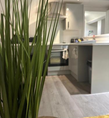 Hedon Apartment | Charming Town Retreat