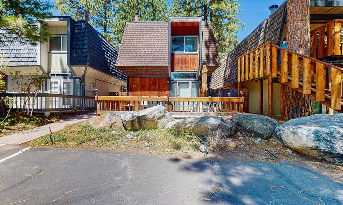 Incline Village House | Charming townhouse in Incline Village with private hot tub & amazing location
