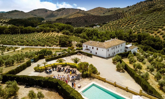 Las Lagunillas Apartment | Charming two-bedroom apartment for 4 or 5 people "LA ERA"
