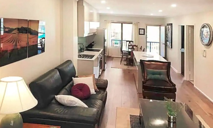 Adelaide Central Business District Apartment | Charming unit Adelaide CBD. Free secured parking