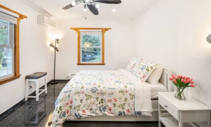 Queens House | ★Charming Urban Getaway for NYC vacation ★