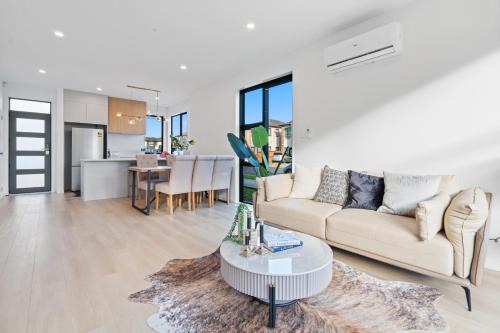 Flat Bush House | Charming Urban Townhouse Getaway
