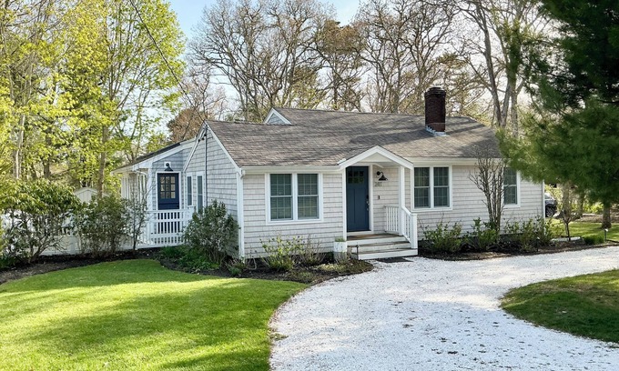 Cotuit House | Charming Vacation Rental-Pet Friendly in the Heart of Cotuit-A/C and Beach Pass-Sleeps 6