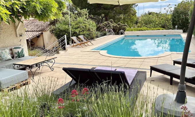 Saint-Jean-de-Vedas Villa | Charming villa with magnificent pool
