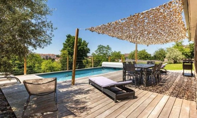 Vichy Cottage | "Charming Vichy Getaway with Heated Pool, Terrace & Spacious Garden"