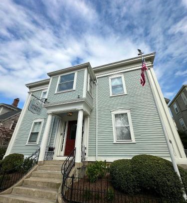 Historic Hill Hotel | Charming Victorian Home Downtown Newport