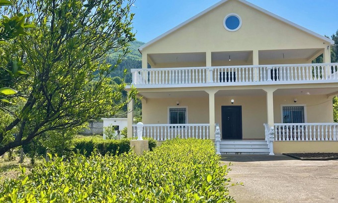 Sakës Villa | Charming Villa in Lezhë, Albania
