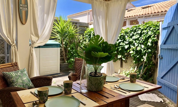 Portiragnes Villa | Charming villa in residence with swimming pool