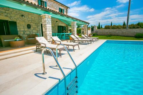 Radetici Villa | Charming Villa Luce Ribari in Istria Countryside