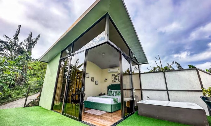 La Fortuna Villa | Charming villa with AC and outdoor Tub in La Fortuna.