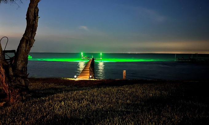 Riviera House | Charming3 Bedroom on Baffin Bay where legends of the speckled trout come to life