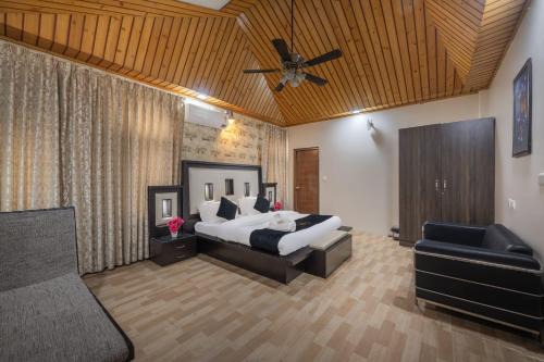 Fagu Villa | Charvi Retreat l Root Villa Kufri