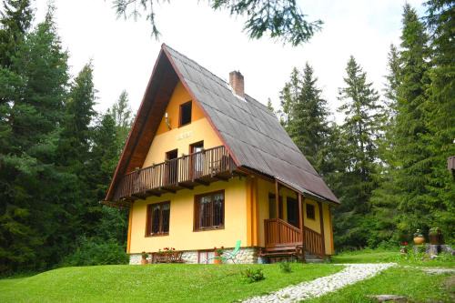 Strba Ski Chalet | Chata Slávka
