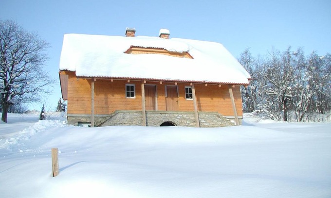 Vyprachtice Cabin | Chata u lesa