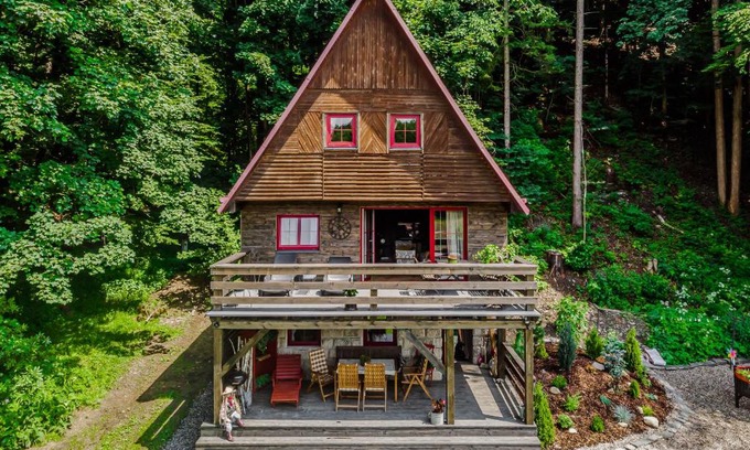 Lisnice Ski Chalet | Chata U Tří lišek - na samotě u lesa