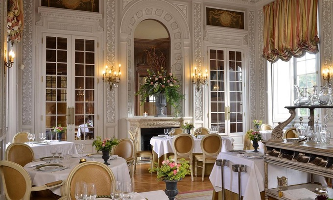 Maulevrier Hotel | Chateau Colbert