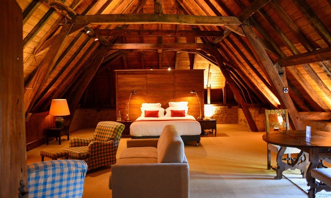 Beaujolais Pierres Dorees Hotel | Chateau de BAGNOLS
