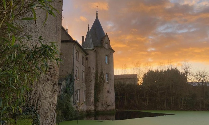 Saint-Hilaire-de-Loulay House | Chateau de la Preuille Gites
