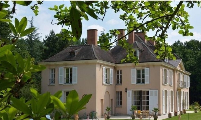 Rochefort-en-Yvelines House | CHÂTEAU NEAR PARIS YVELINES