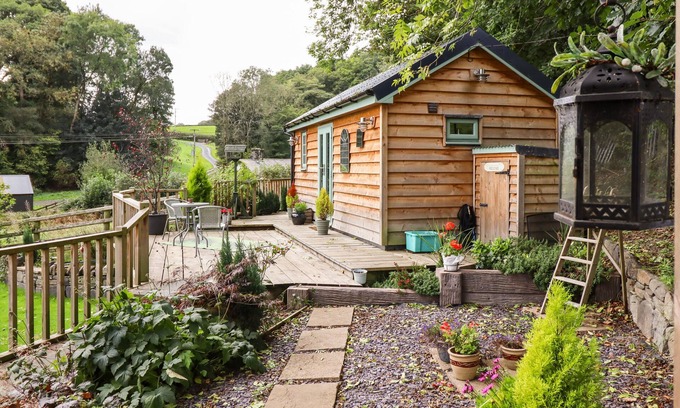 Caersws Cottage | Chateau Petit