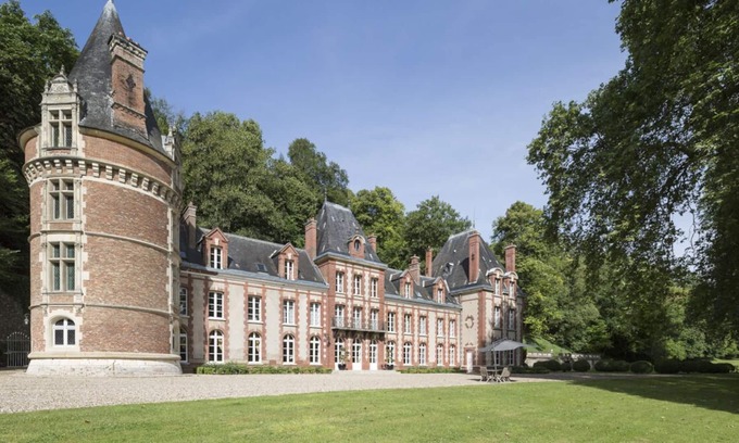Bazincourt-sur-Epte Other | Chateau Saint-Clair - Ten Bedroom Castle, Sleeps 20