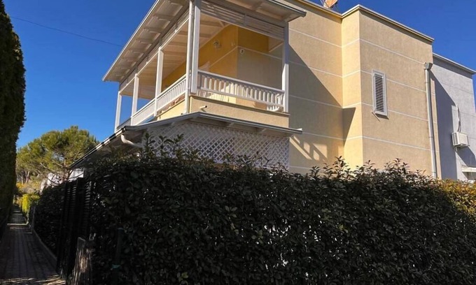 Ishem Villa | Cheerful 3-bedroom beach villa within green.