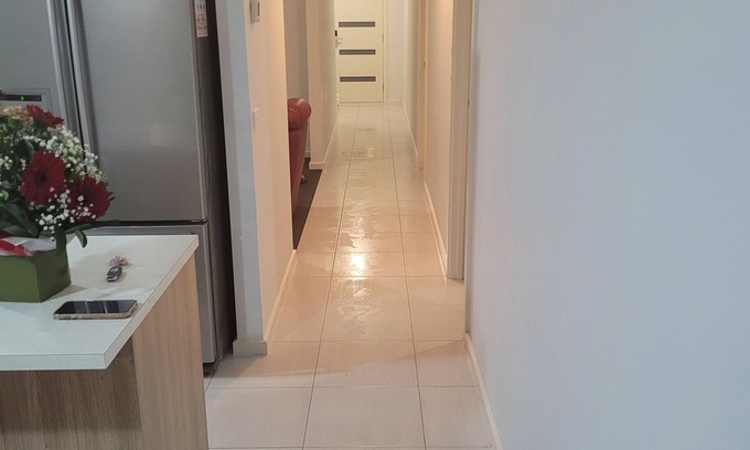 Curlewis House | Cheerful 4 bedroom house 2 minutes from Bayview, boat ramp and beach.
