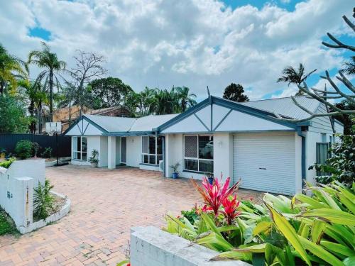 Hillcrest House | Cheerful 5 Bedroom Holiday Destination