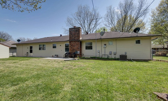 Republic House | Cheerful, Chemical-Free 3-Bedroom Home