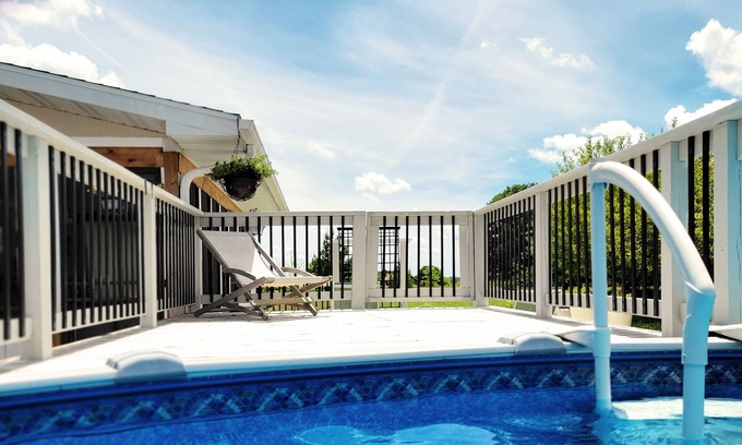 Squires House | Cheerful, large home w/ pool, billiards & Campfire!