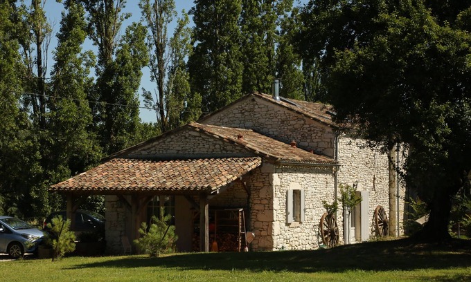 Ligueux Other | Chemin de Gargamelle 'Mirabelle' Luxury Gite Sleeps 2
