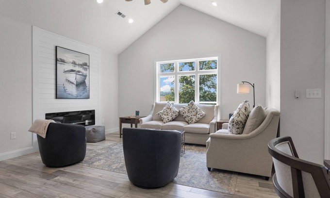 Jefferson City Condo | Cherokee Lake Condo Escape