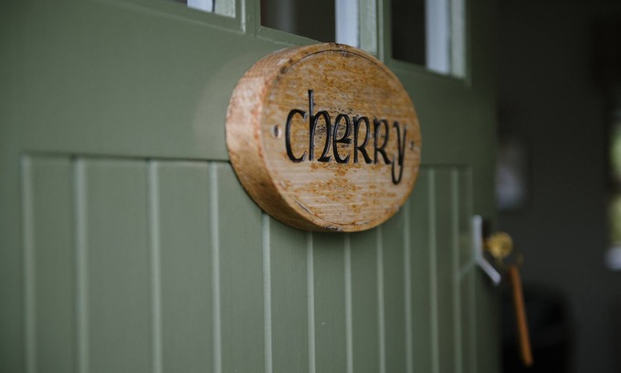 Fivemiletown Apartment | Cherry Courtyard Apartment at Blessingbourne Country Estate
