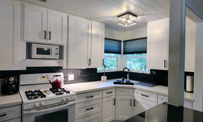 Cherry Valley Cottage | Cherry Valley Studio Guest Cottage