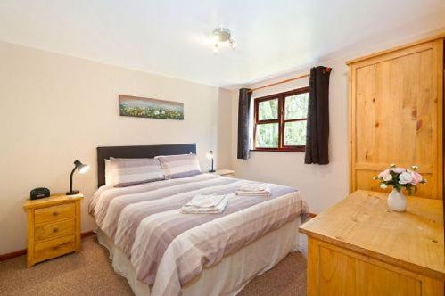 Ashford House | CHESNUT - 2 Bedroom Lodge