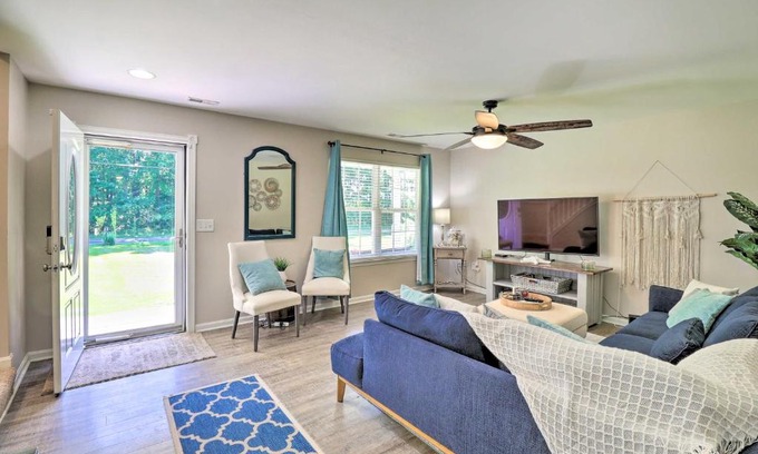 Tolchester Beach House | Chestertown Family Hideaway with Kayaks and Deck!