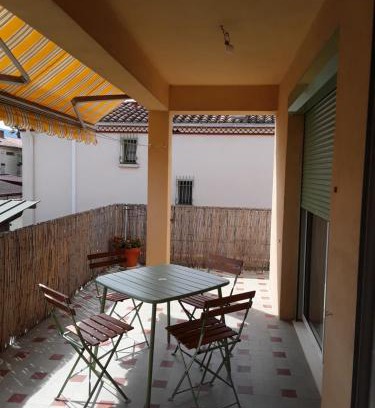 Bages Apartment | Chez Jo, Bages 66, Appartement 2 chambres avec terrasse