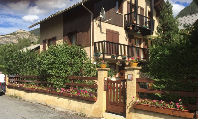 Villar-Saint-Pancrace Apartment | Chez Madeleine - Large T1 Mountain view