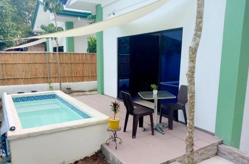 Valencia House | Chez Melanie Valencia Dumaguete GetAway