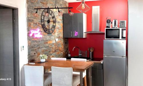 Moliere - Edgard Quinet Apartment | Chez Muriella & Marco