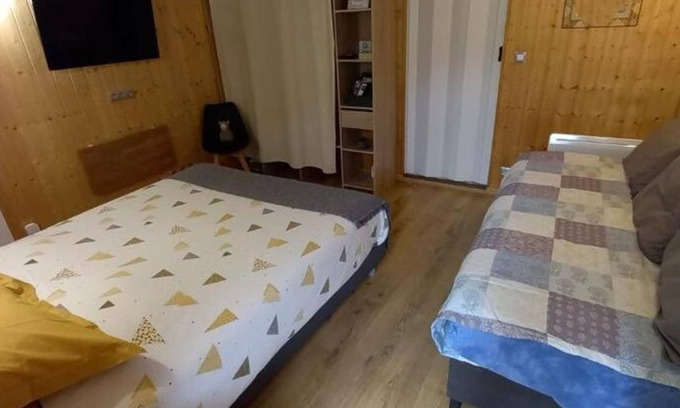 Massiac Apartment | Chez Nathalie & Roland